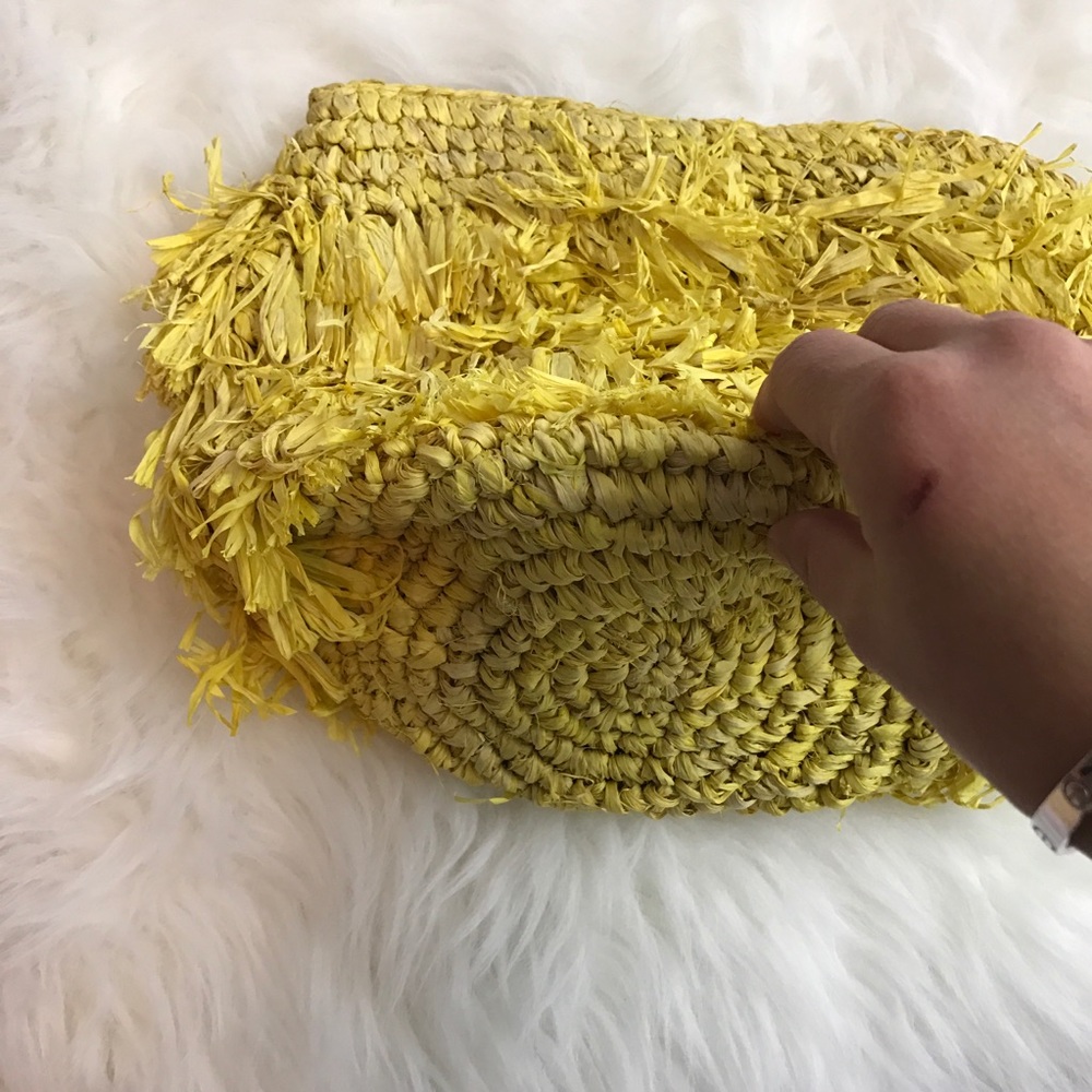 NWOT Natalie Alamein Yellow Rafia Clutch - Picture 3 of 4